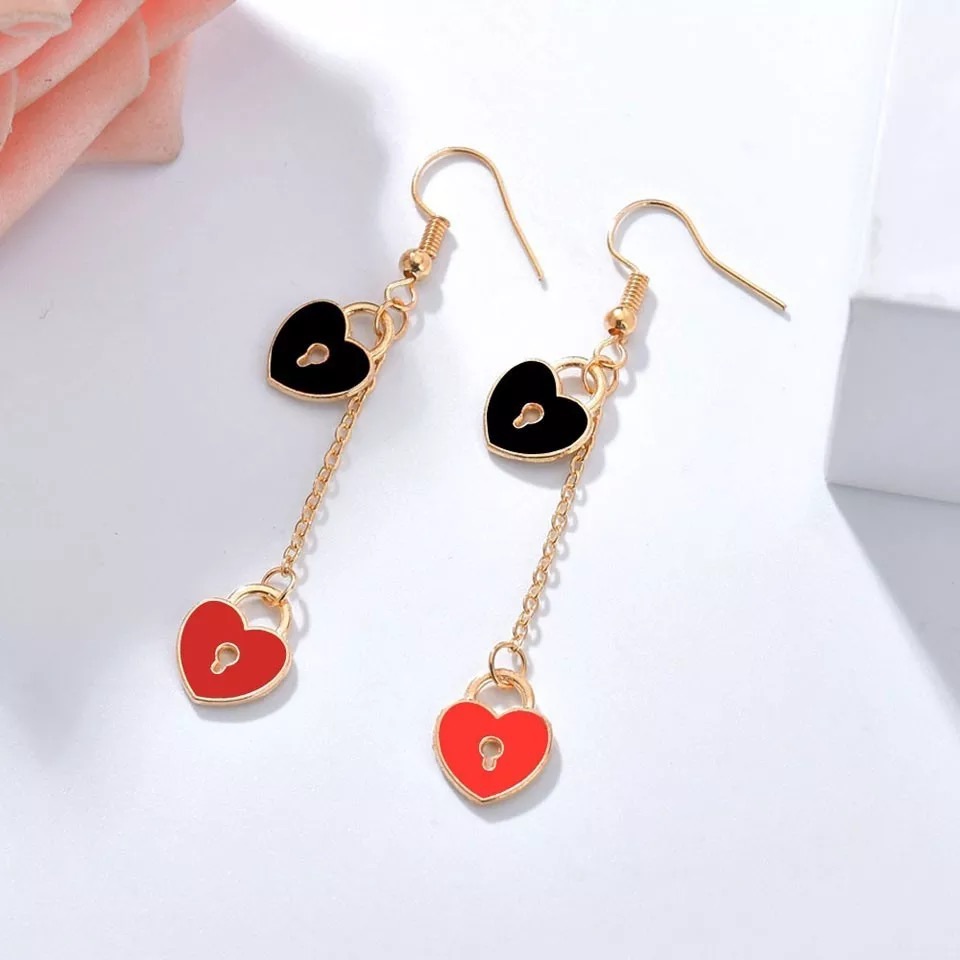 Red Black Keyhole Hearts Dangle Earrings